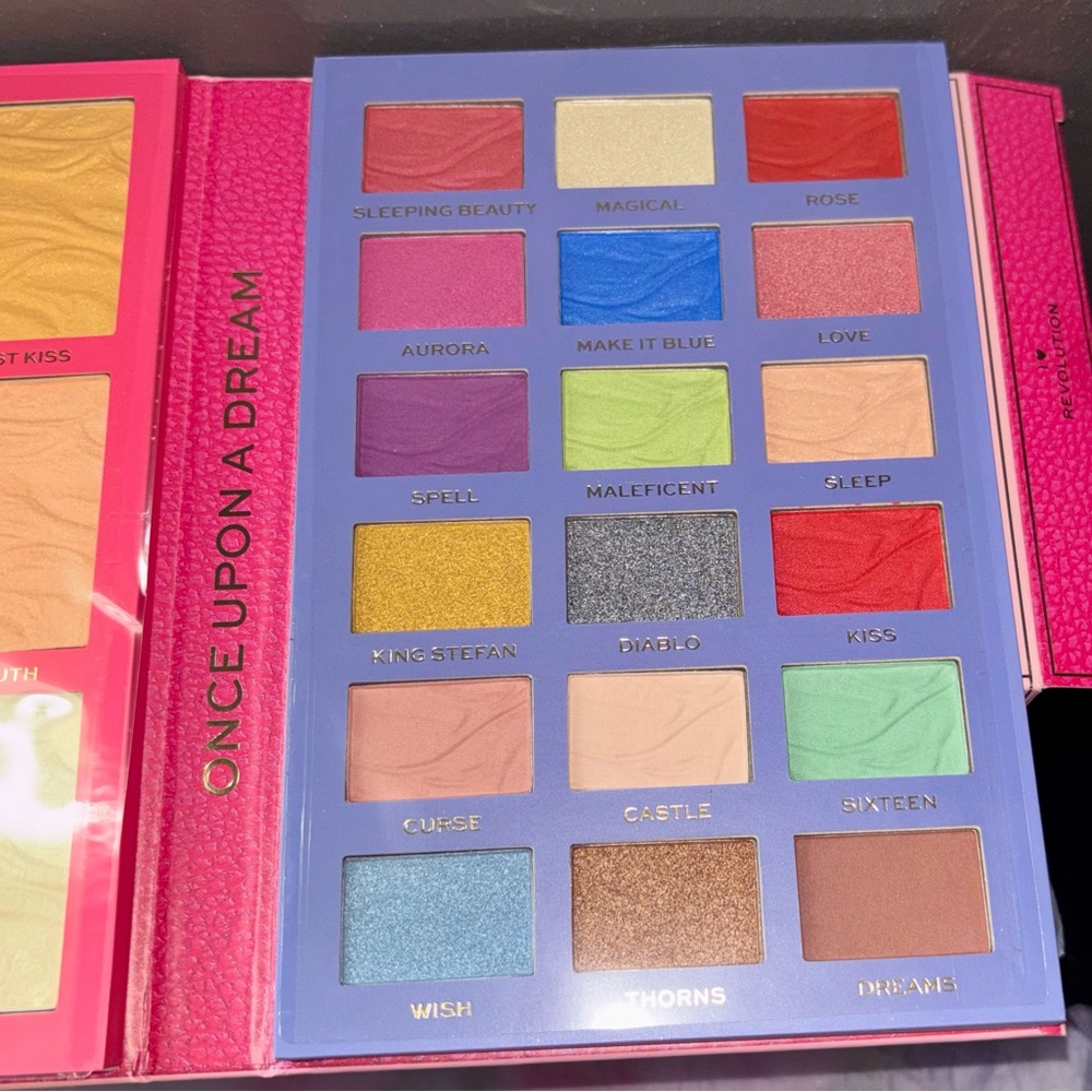 Sleeping Beauty Makeup Bundle * RARE* - Picture 6 of 14